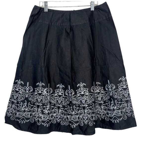 Black A-Line Skirt With White Embroidered Detail Side Zipper Clothing 8 By Notat - Picture 1 of 6